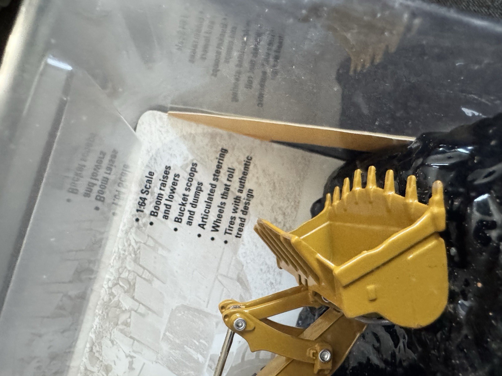 Norscot CAT 988G Wheel Loader 55302 NiB – 1:64 scale