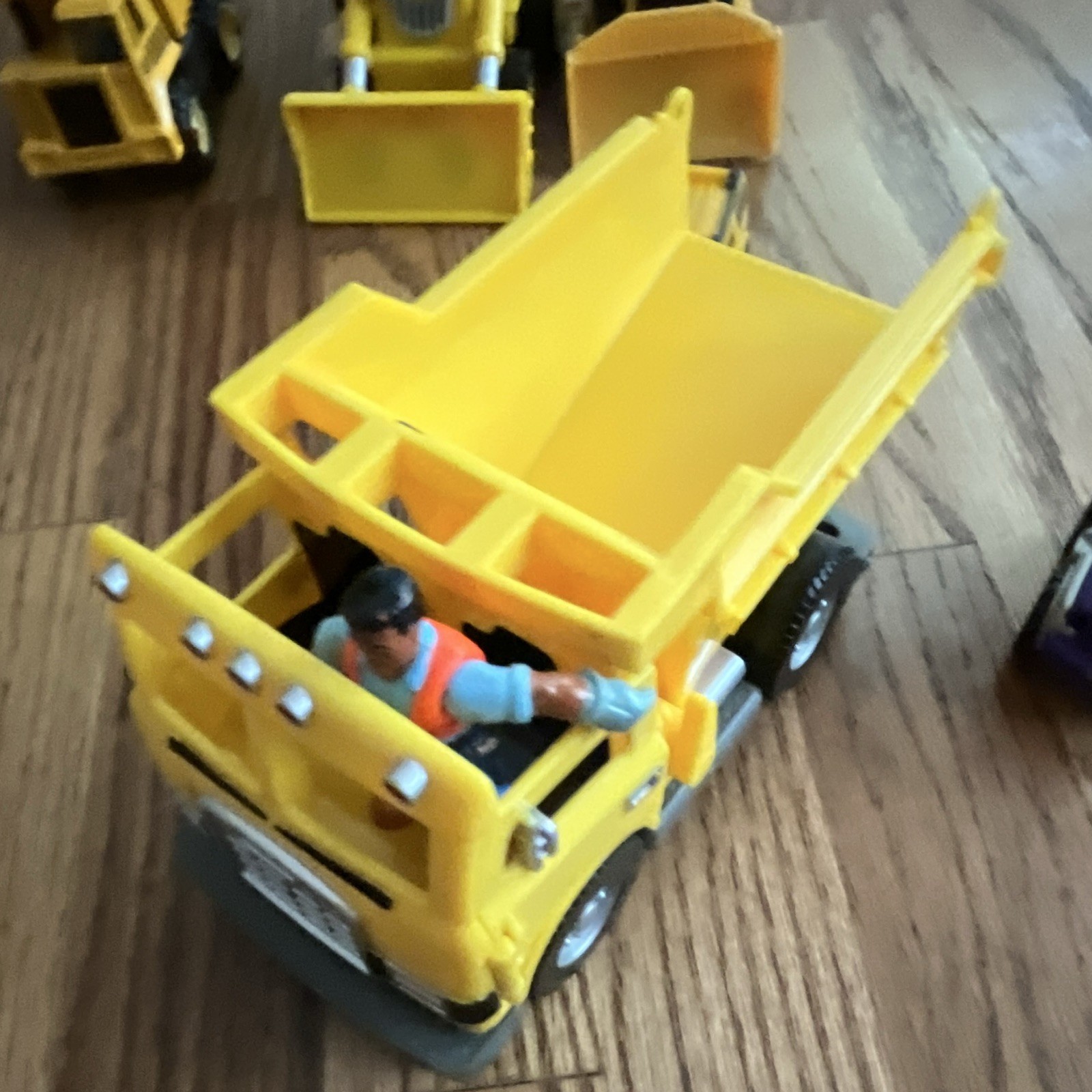 Plastic Toy Construction Vehicle Lot: Dump Trucks, Bulldozer, Excavator, Figures
