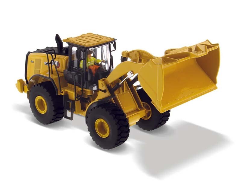 CAT Caterpiller 972 XE Wheel Loader 1:50 Scale Model – Diecast Masters 85683