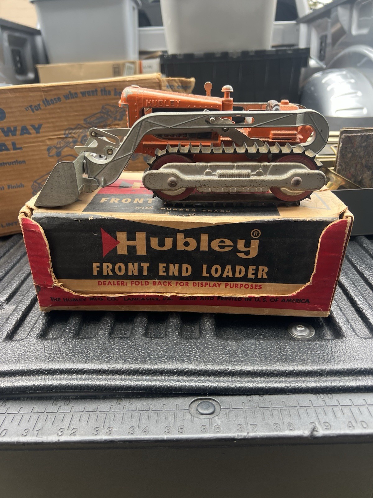 Vintage Hubley Front End Loader Bulldozer Diecast No. 505 Made in USA w box