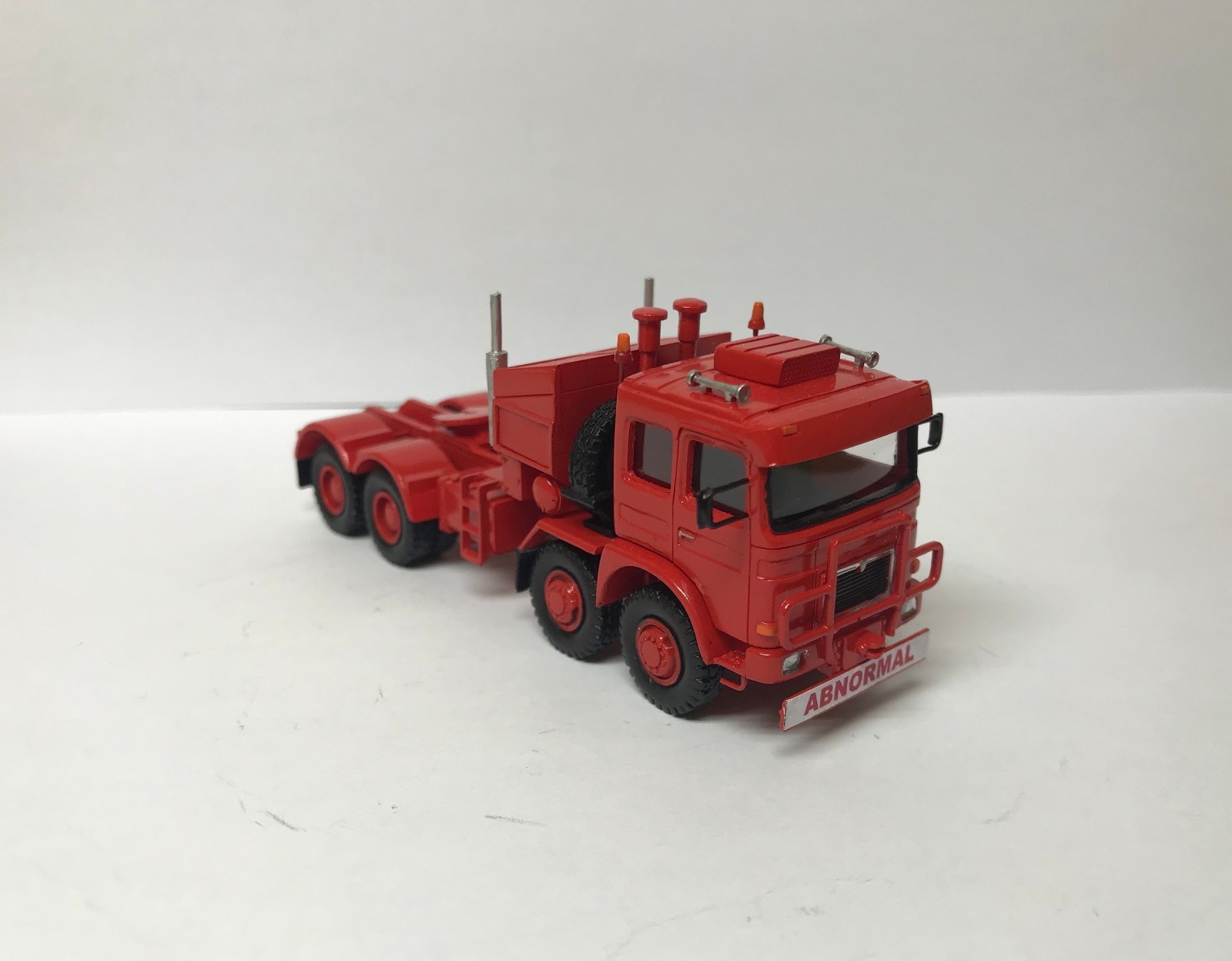 HO 1/87 MAN 47.800 VFAS 8×8 – Ready Made Resin Model – RED