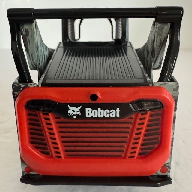 NEW RARE 1:25 Bobcat T76 Compact Track Loader Limited Edition Wounded Warrior