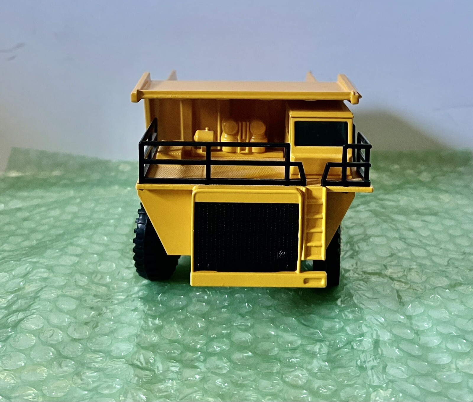 JOAL EUCLID R85B DUMP TRUCK