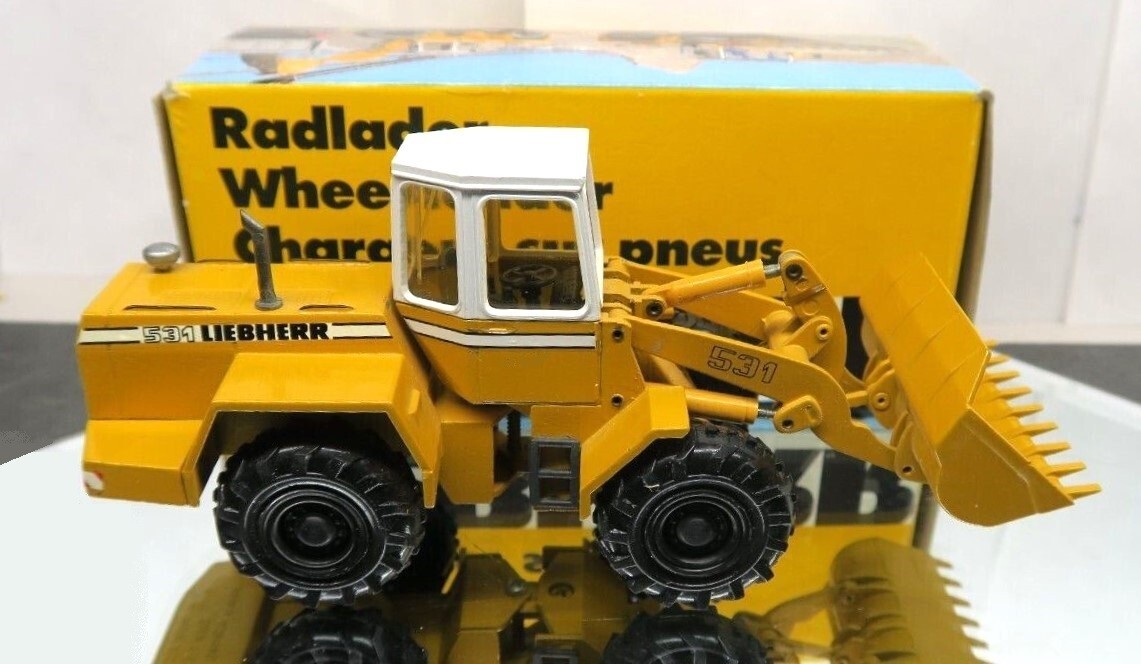 Conrad 2887 Liebherr L531 Wheel Loader 1/50 Die-cast MIB