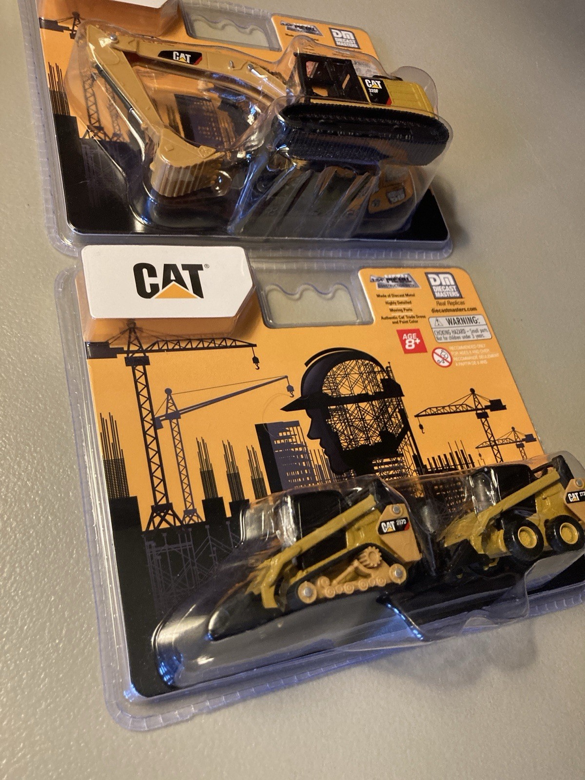 Diecast Masters 1/64 Caterpillar 272D2 Skid Steer 297D2 84647 + Excavator 84644