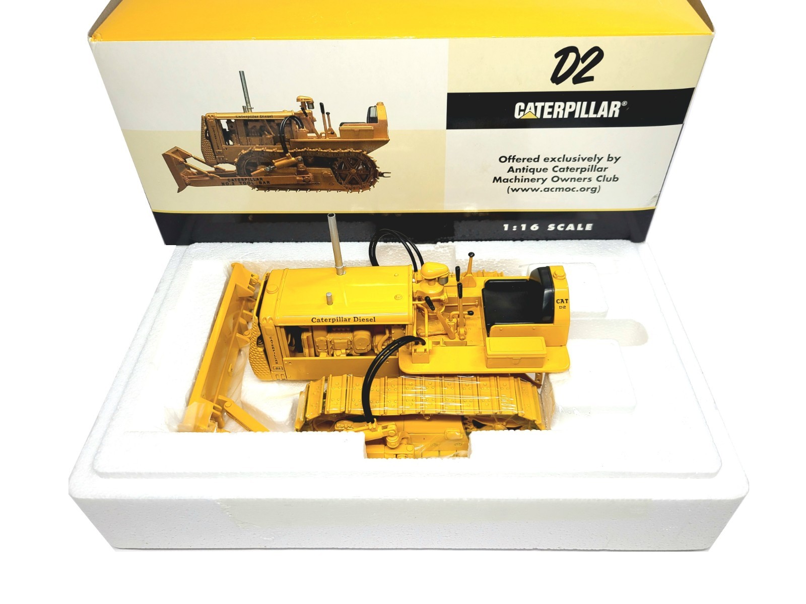 Caterpillar Cat D2 Dozer with Tool Bar Blade – SpecCast 1:16 Scale #CUST782 New