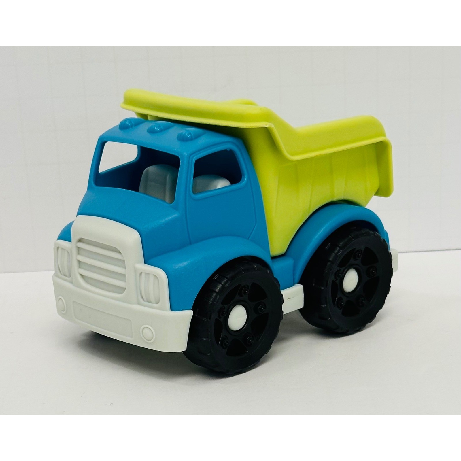 Giggle Scape Blue Lime Green 5″ Plastic Construction Dump Truck Toy Vehicle 2024