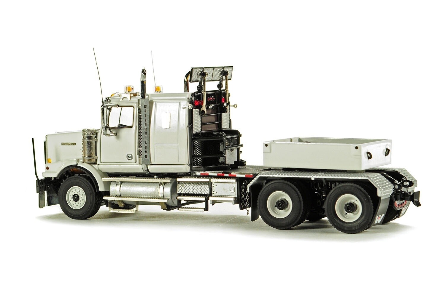Western Star 4964 SX-1 6×4 Truck Ballast Box – White WSI 1:50 Scale #34-2004 New