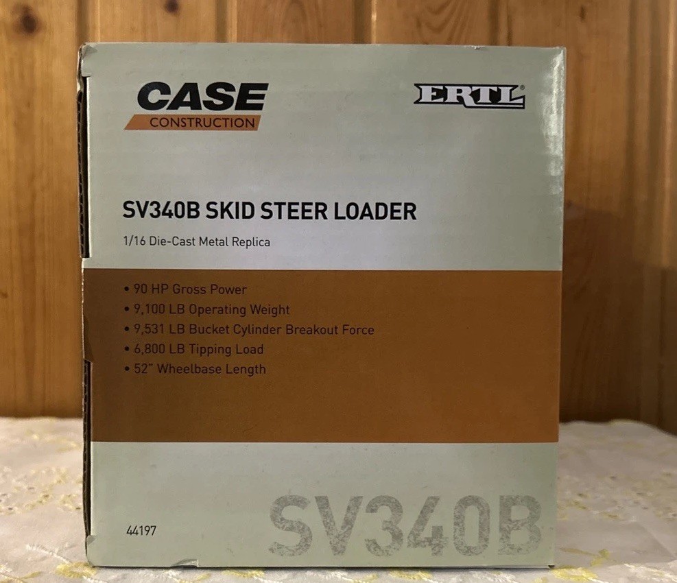 ERTL Case SV340B Skid Steer Loader 1/16 Die-Cast Metal Replica 44197 NIB