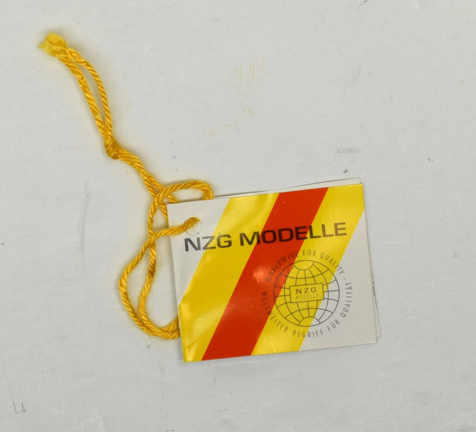 NZG 1:50 DIE-CAST CAT CATERPILLAR AP-1000 ASPHALT PAVER 3881 NIB W/TAG