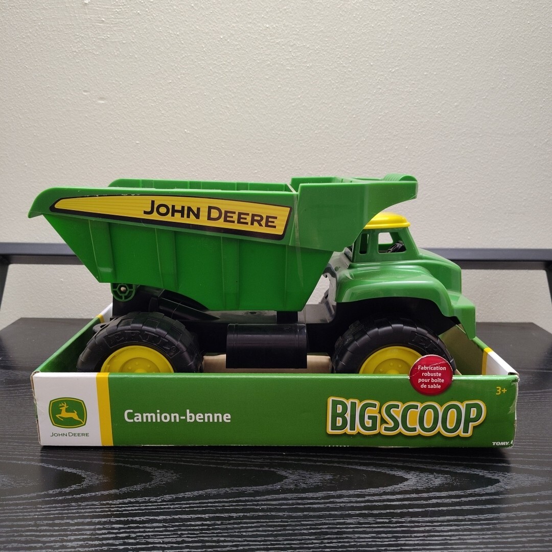 T0MY Jσhn Deęre Durable Construction Vehicles Toy Big Scoop Dump Truck NEW