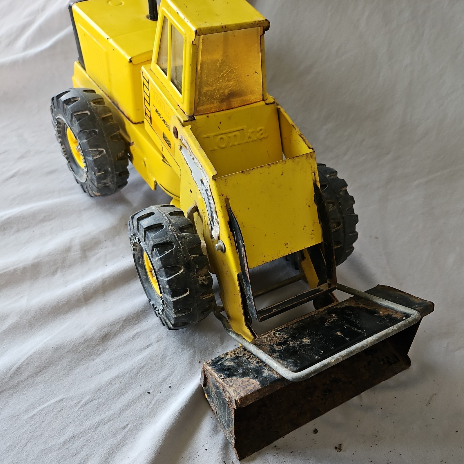 Vintage TONKA LOADER MIGHTY TURBO-DIESEL XMB-975 FRONT END BUCKET Rare Trl7
