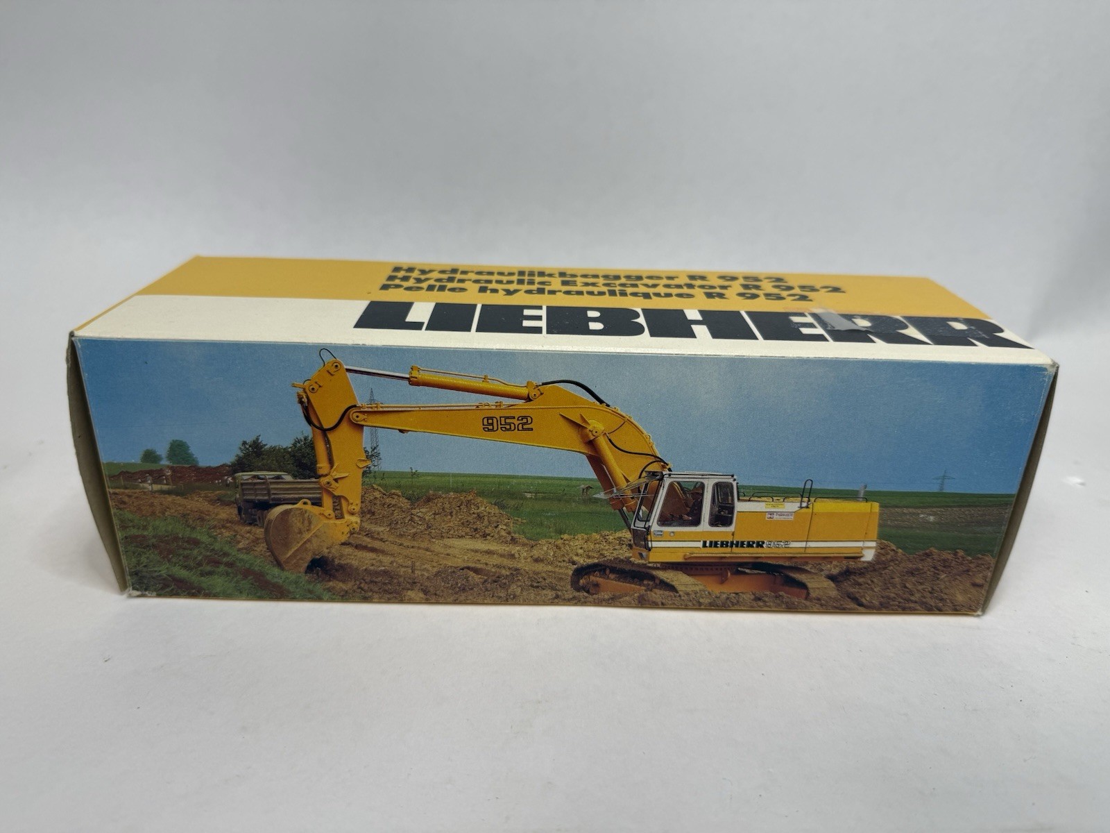 Conrad Liebherr R952 Hydraulic Excavator Diecast Model 1:50 W. Germany w/ Box C4