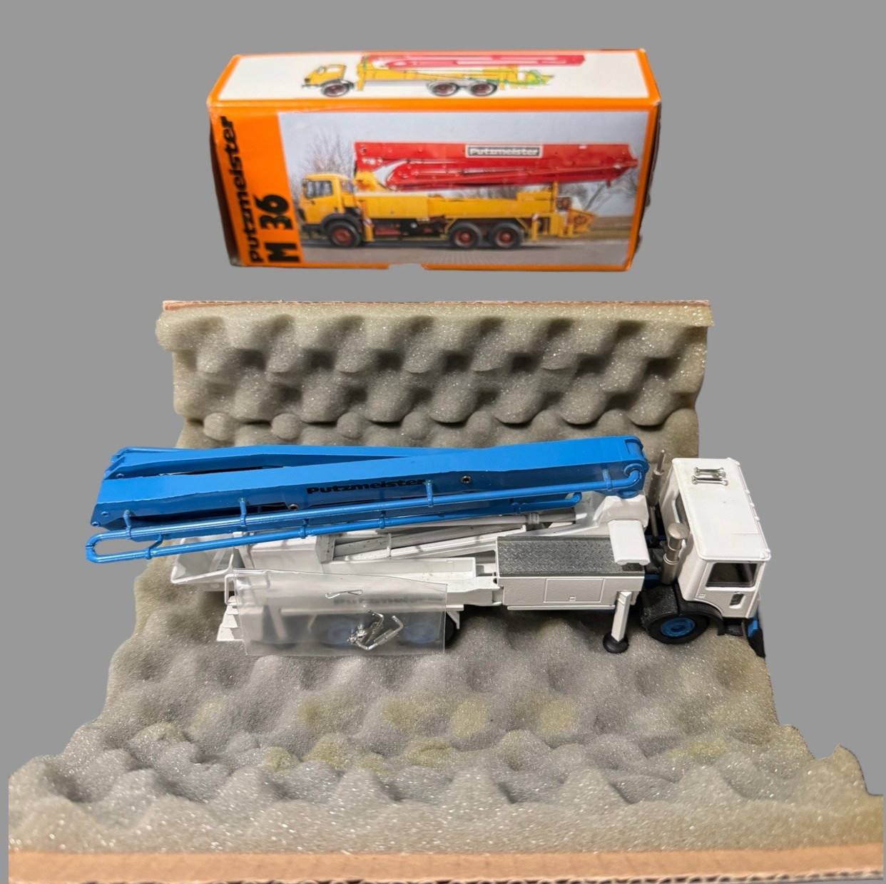 Conrad M 36 BP 1297 Putzmeister Germany Concrete Pumper Toy Truck Original Box