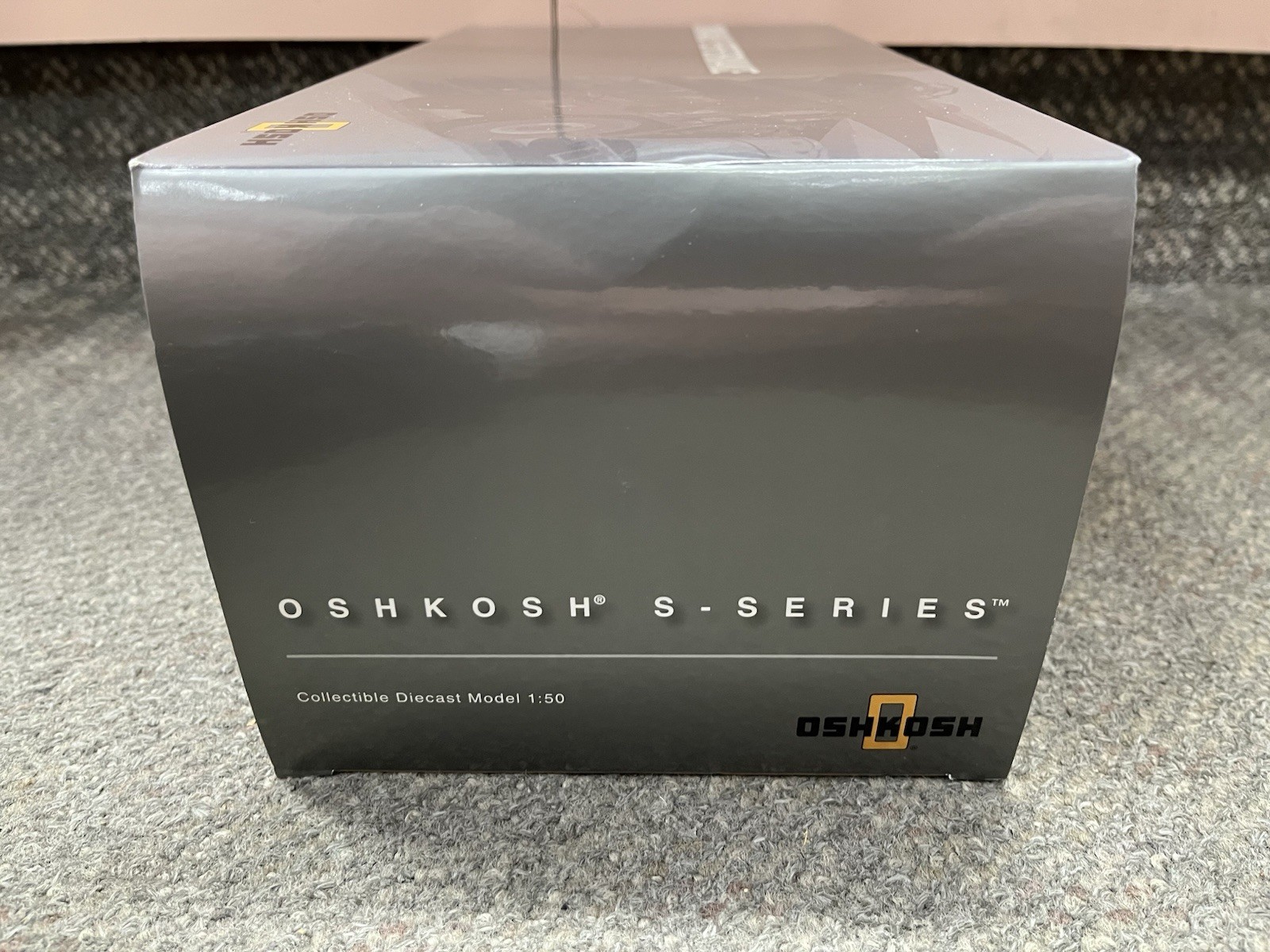 * TWH #TWH075/01063 1/50 WHITE OSHKOSH S-SERIES FRONT DISCHARGE MIXER *ST