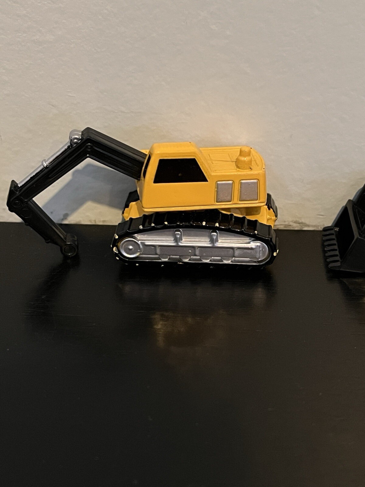 Construction Vehicle Lot Of 10 – Diecast Cement Truck Loader Digger Crane Toy