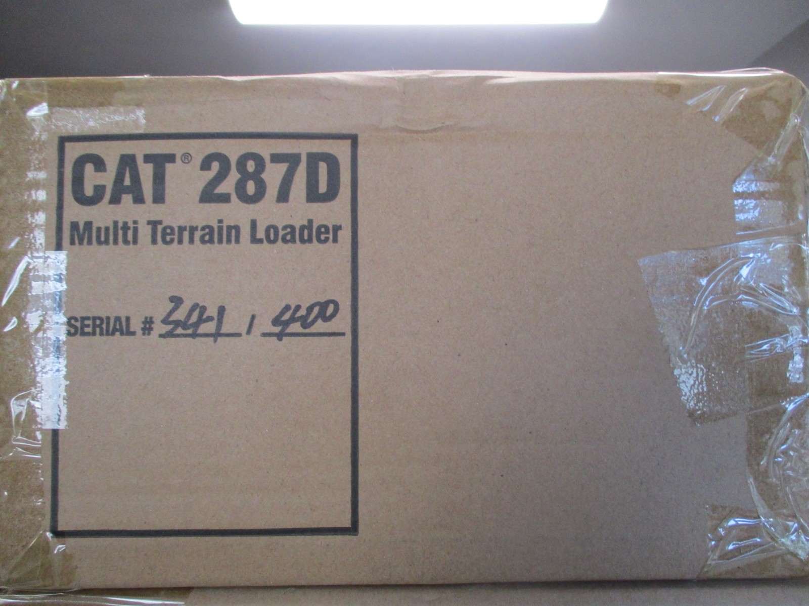 CCM CAT 287D Multi-Terrain Loader Caterpillar “Contractors Series” 1/24 NIB 2017