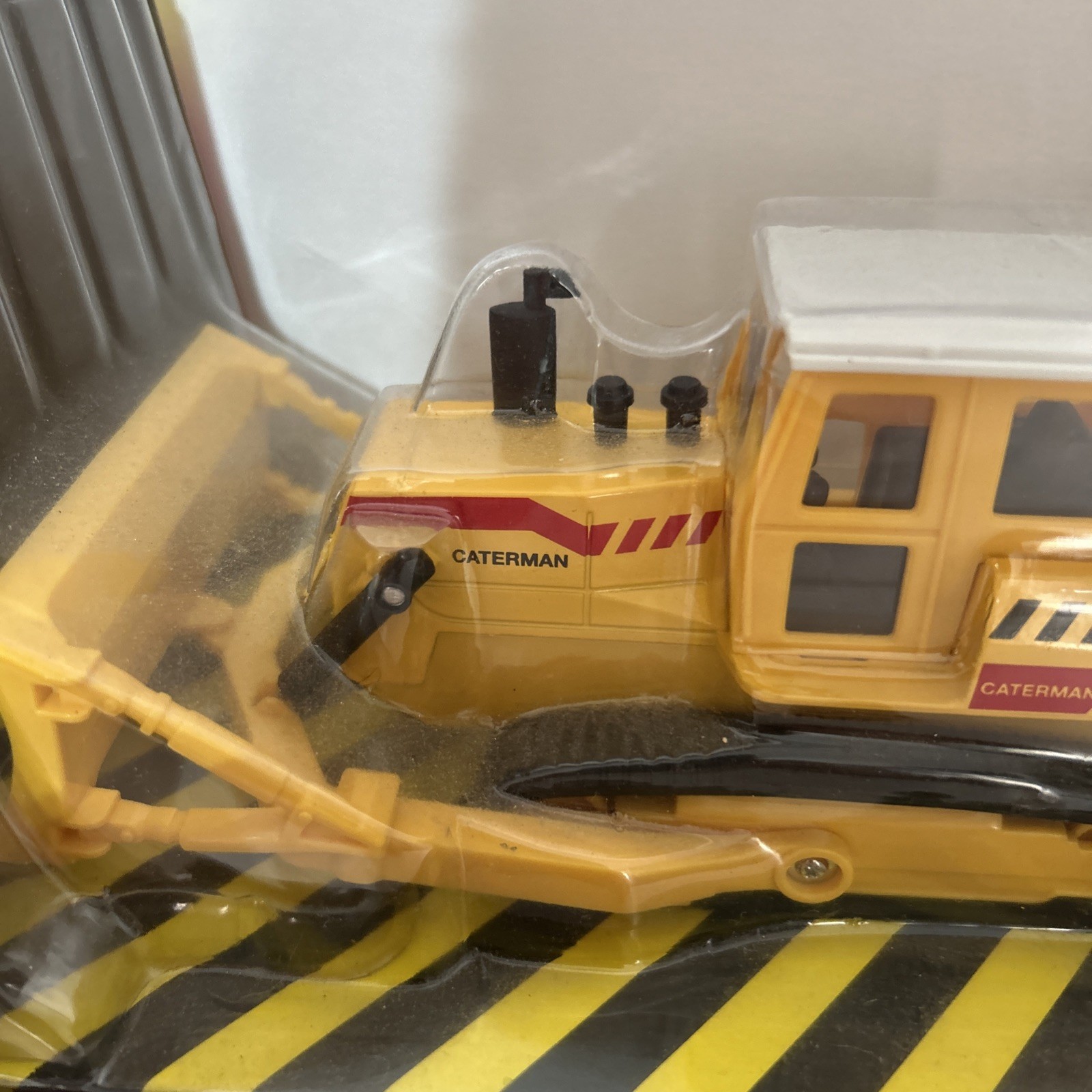 Earthmover Caterman crawler diecast, movable parts box 12