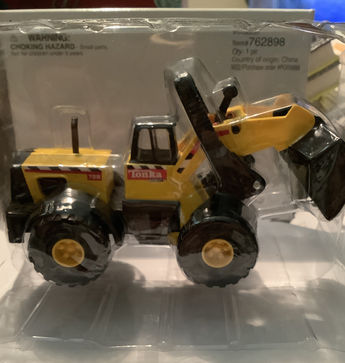 Maisto International Tonka bulldozer new in original box item # 762898