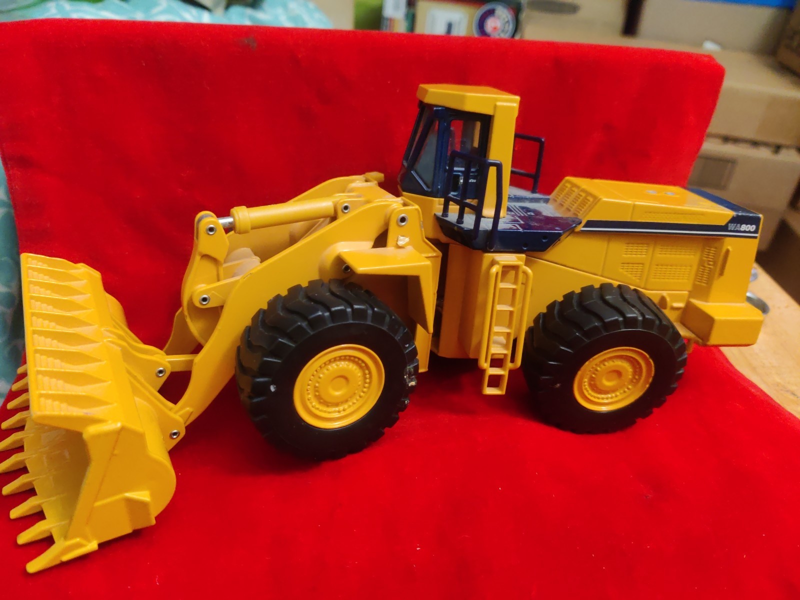 Joal 1/50 Scale Diecast 198 – Komatsu WA800-2 Avance Wheel Loader