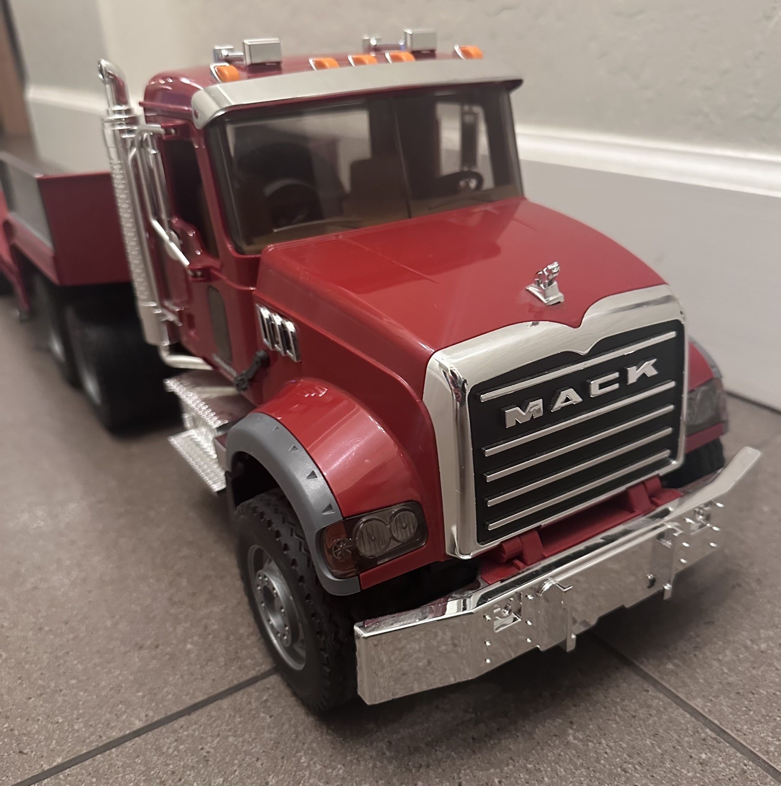 BRUDER RED MACK GRANITE SEMI TRUCK WITH TRAILER 1:16 SCALE GERMANY 2007