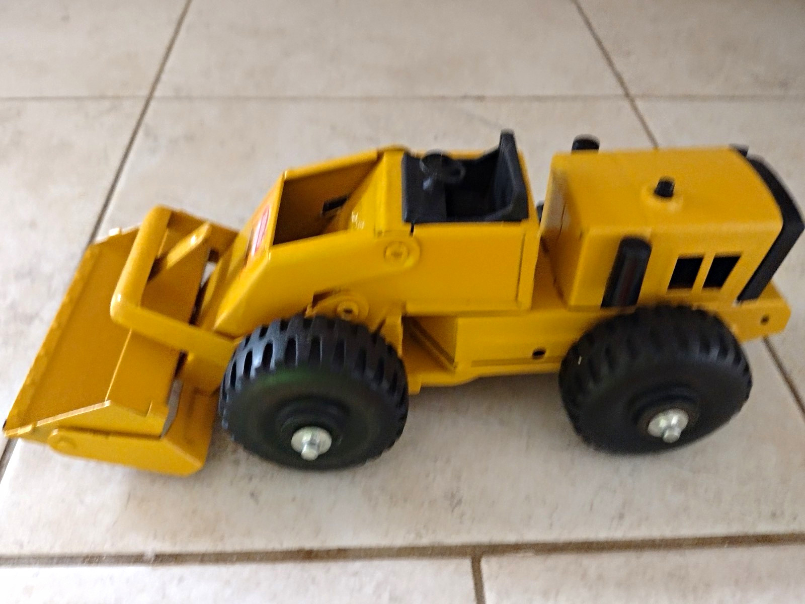 Tonka Loader Diecast Construction Front Loader Vehicle Toy Yellow/Black