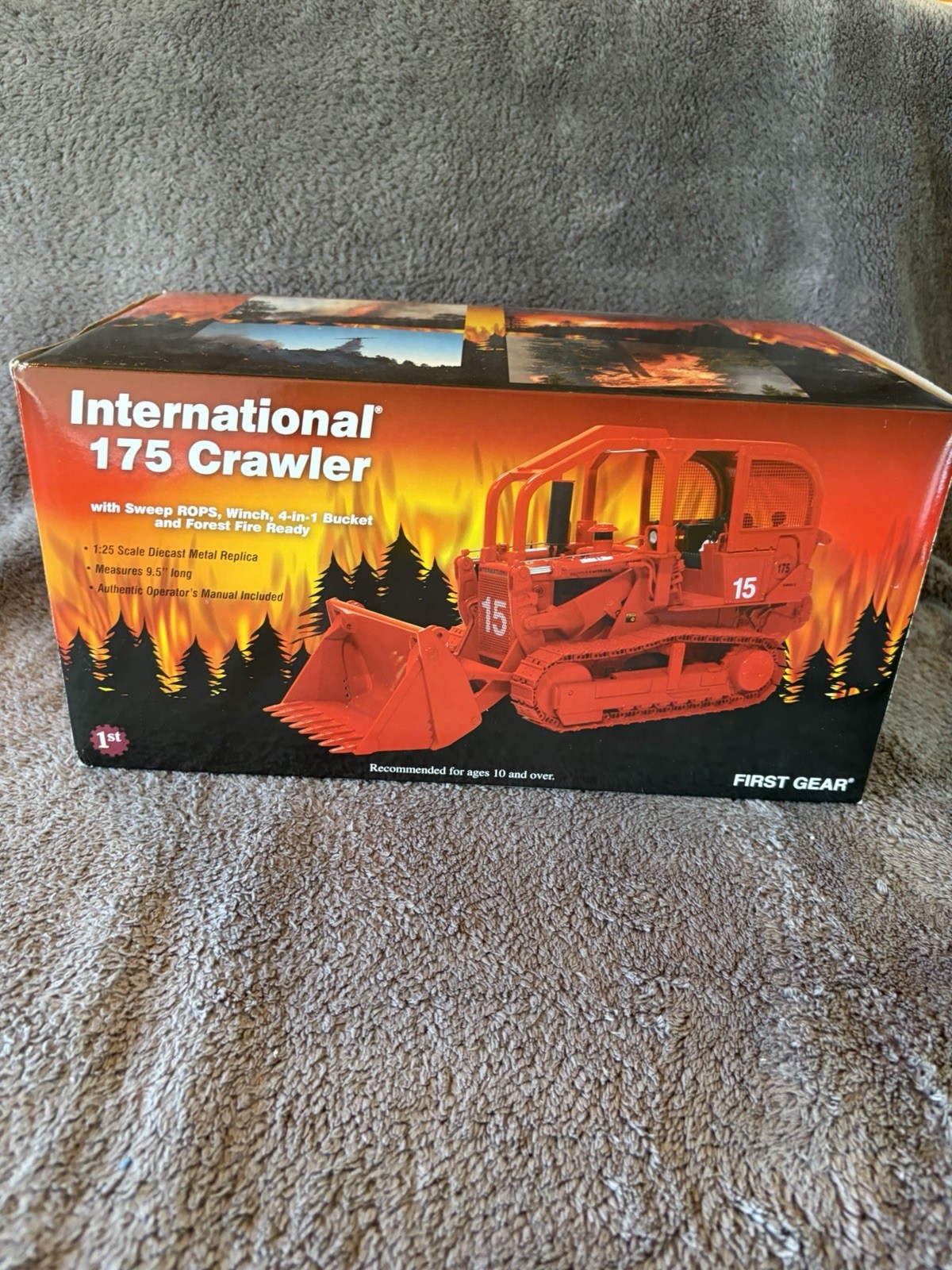 1/25 International Harvester 175 Crawler With Bucket, Red Fire Department #15