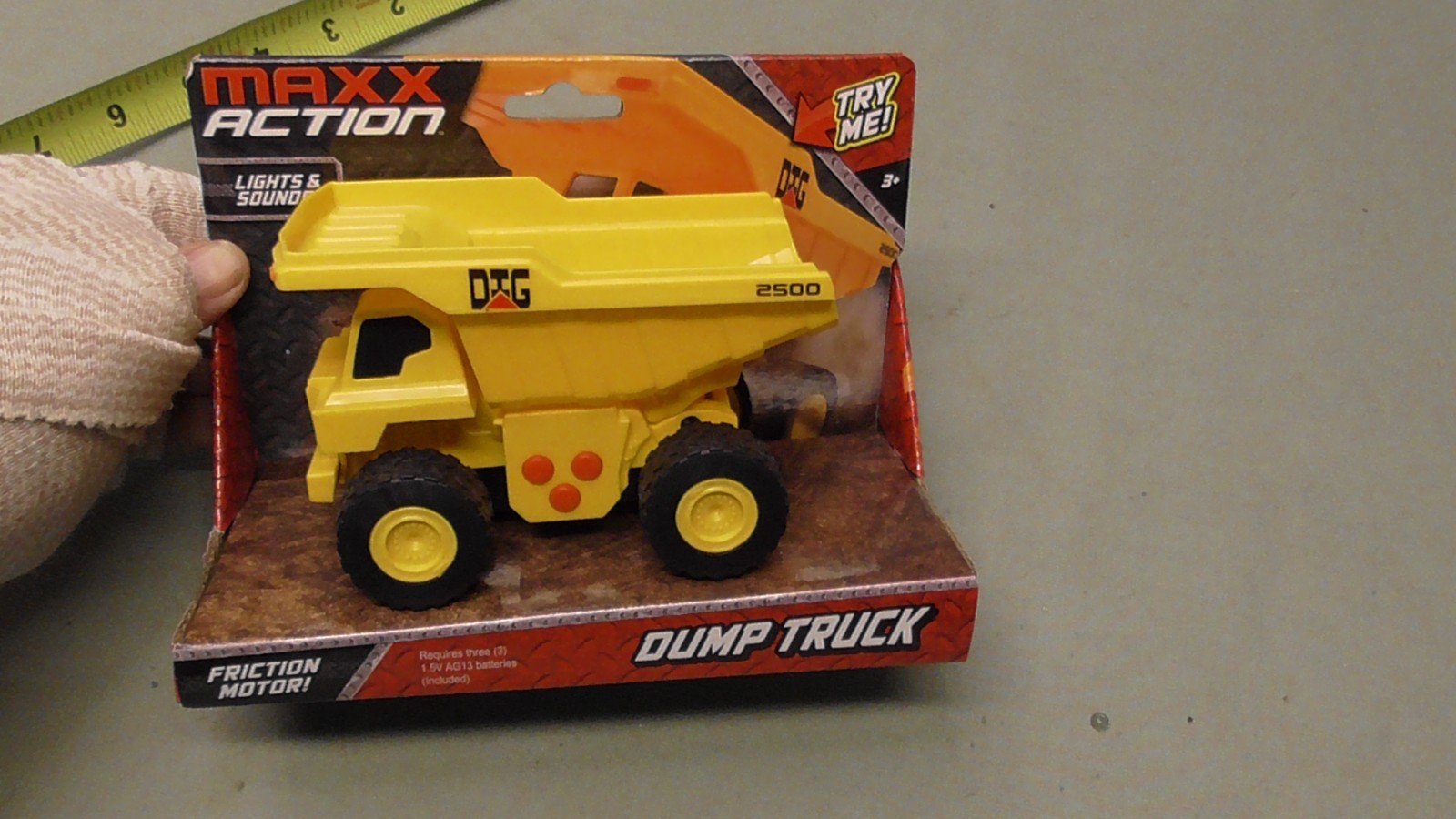Maxx Action Mega Dump Truck Real Metal Sounds And Lights – NIB