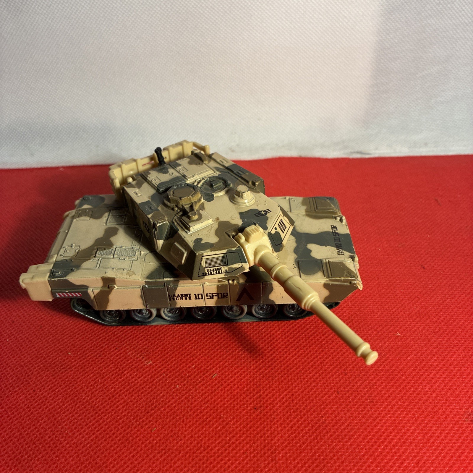 4.5″ Die-cast M109 Paladin VE- TANK Camouflage.