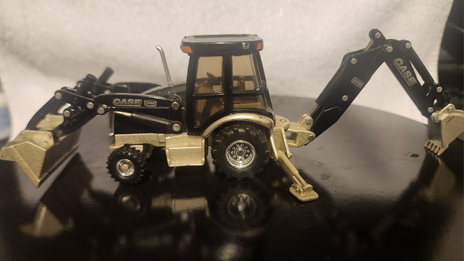 1/50 Case 580 Super N WT Backhoe Loader Longhorn Edition