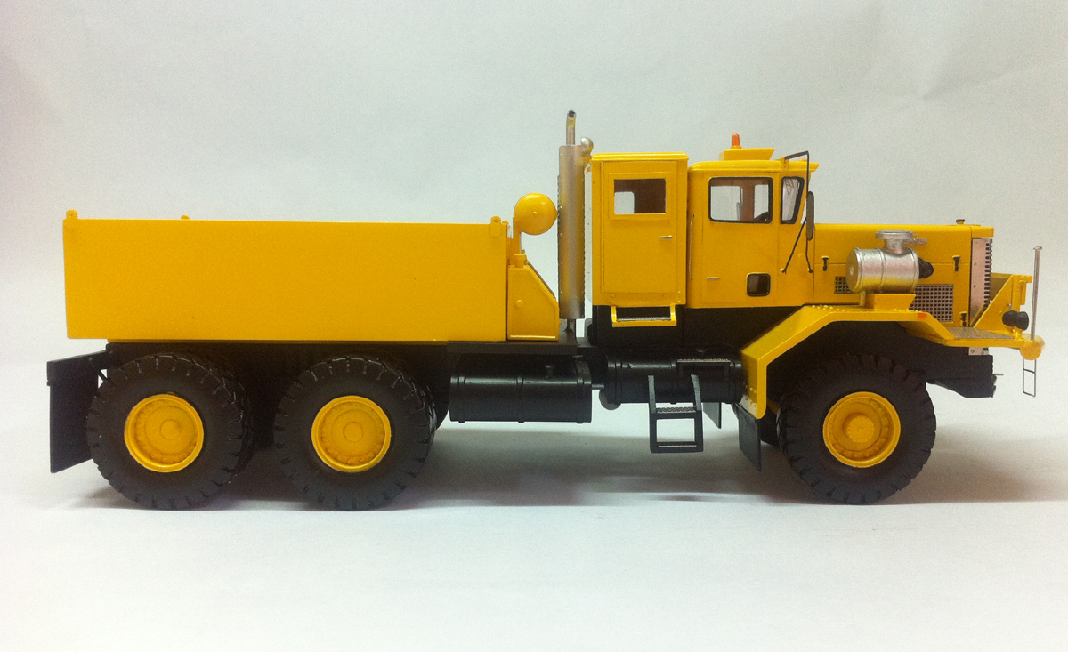 Resin 1/50 Oshkosh J30120 6×4 Prime Mover – Ready Built by Fankit Models
