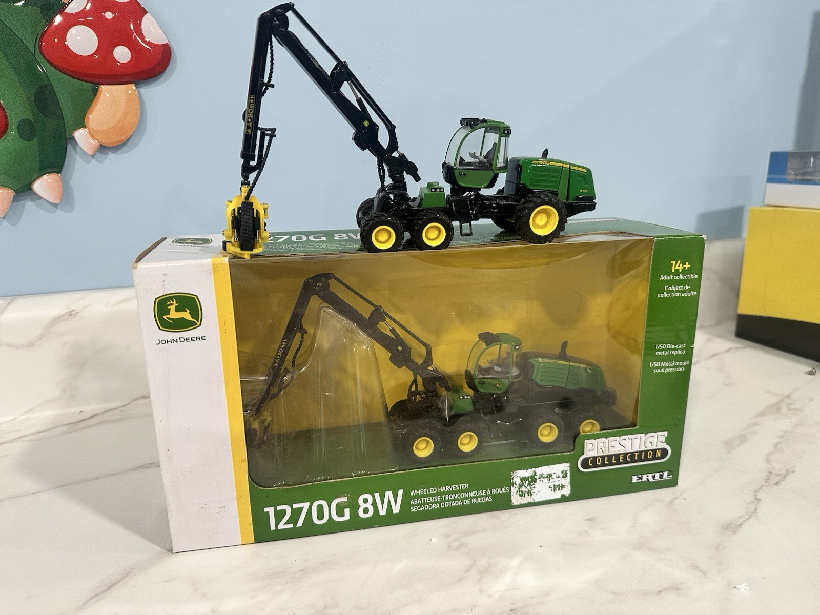 1/50 Deere 1270g 8W & 1270E Harvesters by Ertl