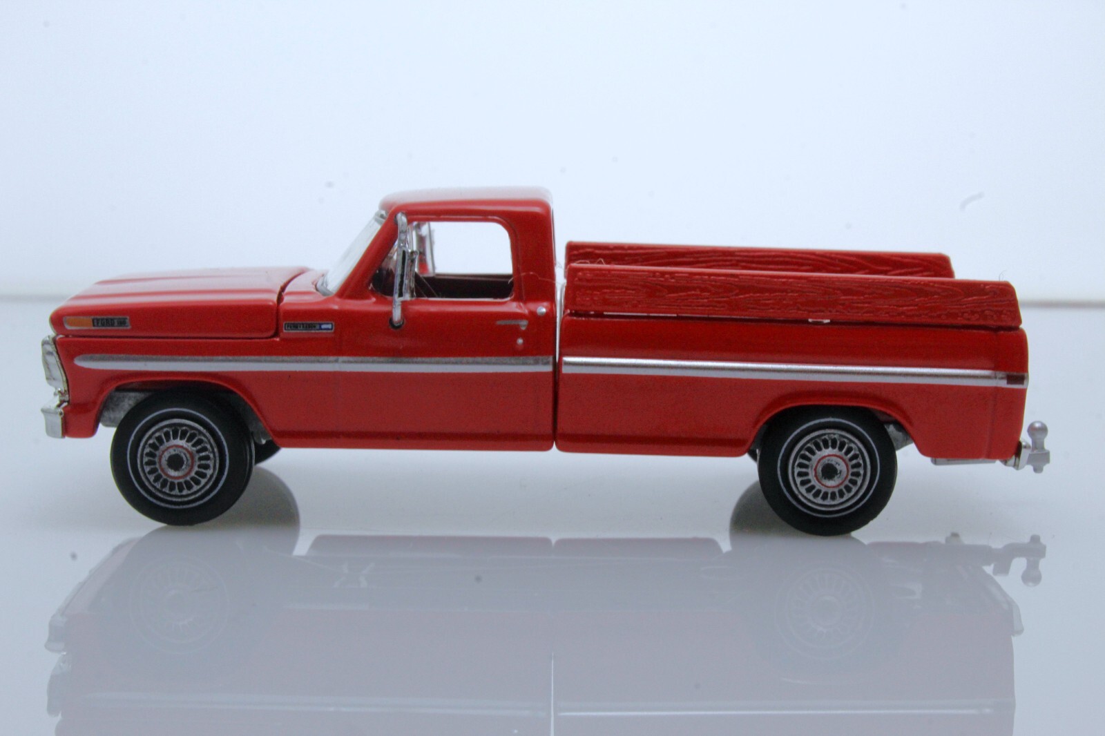 1970 Ford F-100 Farm and Ranch Special RED Pickup Truck 1/64 Scale Diecast