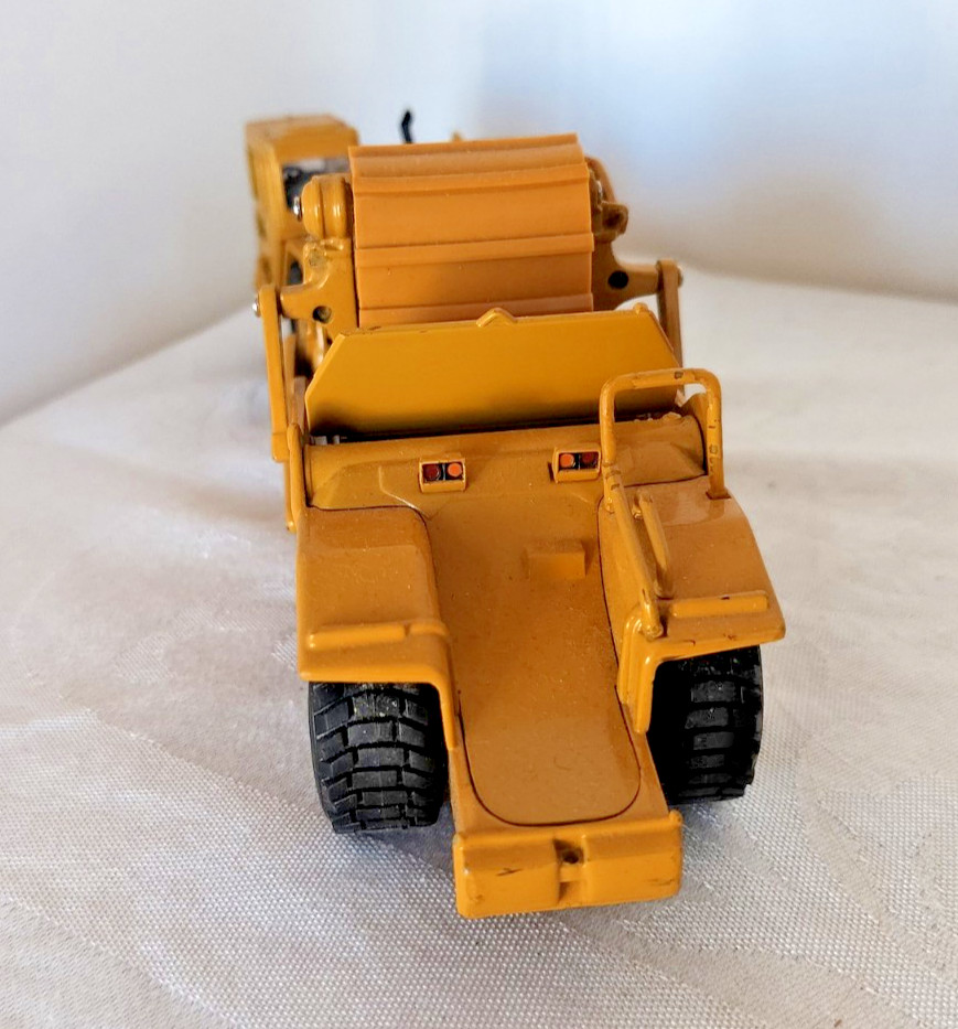 Norscot Caterpillar 623G Elevating Scraper 1:50 Yellow Diecast Metal Vehicle