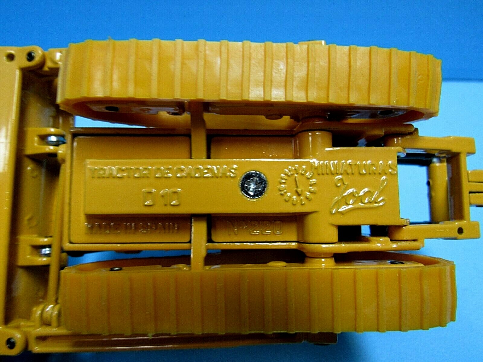 VTG CATERPILLAR D10N TRACK-TYPE TRACTOR SCALE 1:70 – REF NO. 220 JOAL – SPAIN