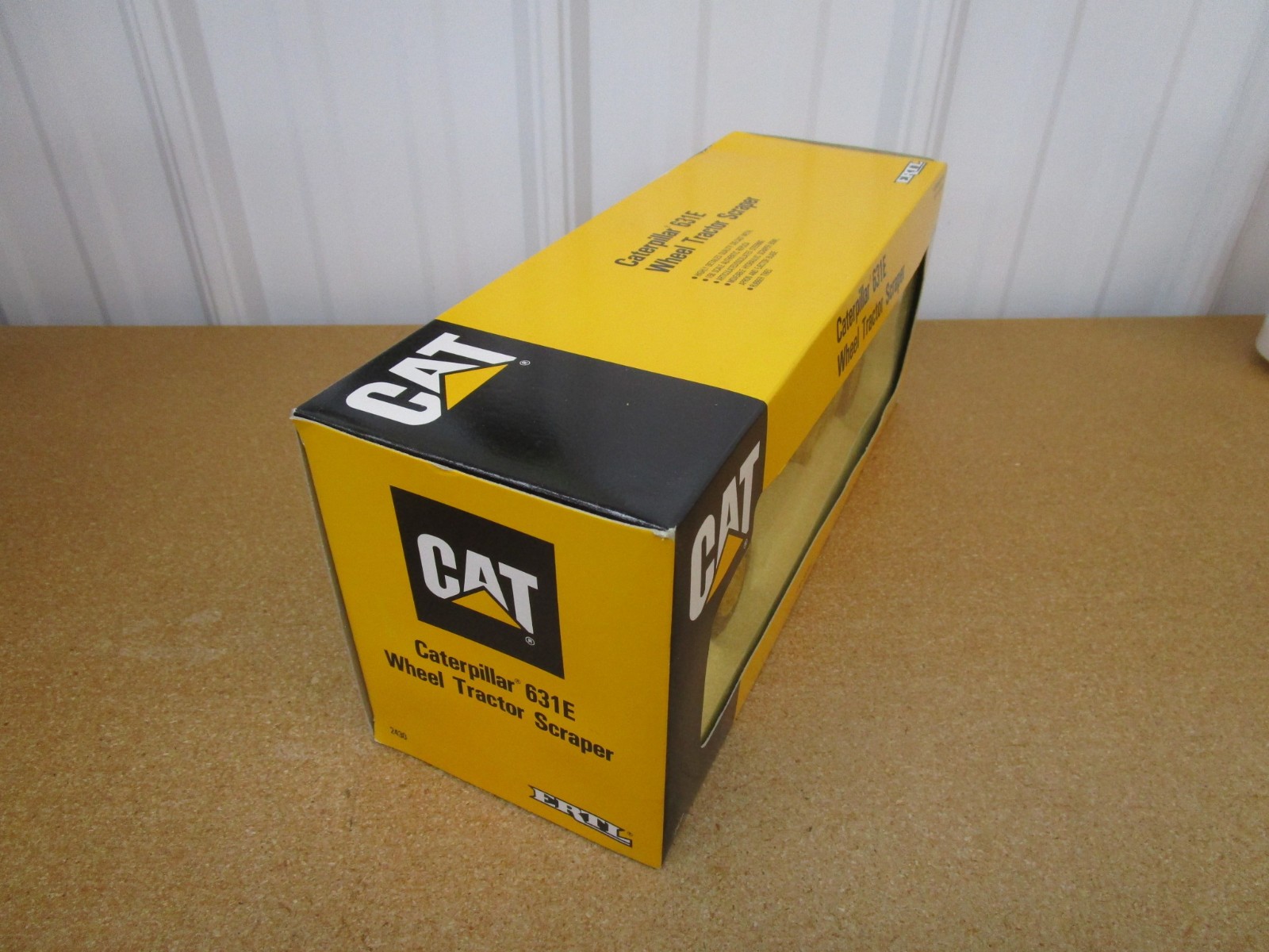 CAT 631E Scraper Wheel tractor ERTL 1/50 construction diecast Caterpillar Z