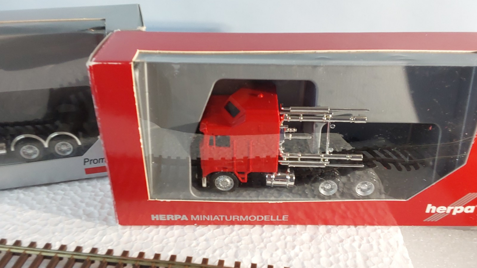 Herpa Promotex 2 Fruehauf Cabover Tractors New