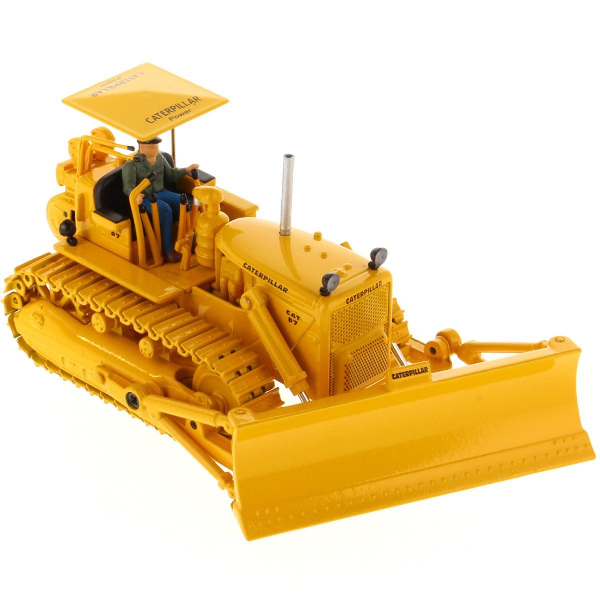Diecast Masters 1/50 CAT D7C Track Type Tractor Dozer 85577