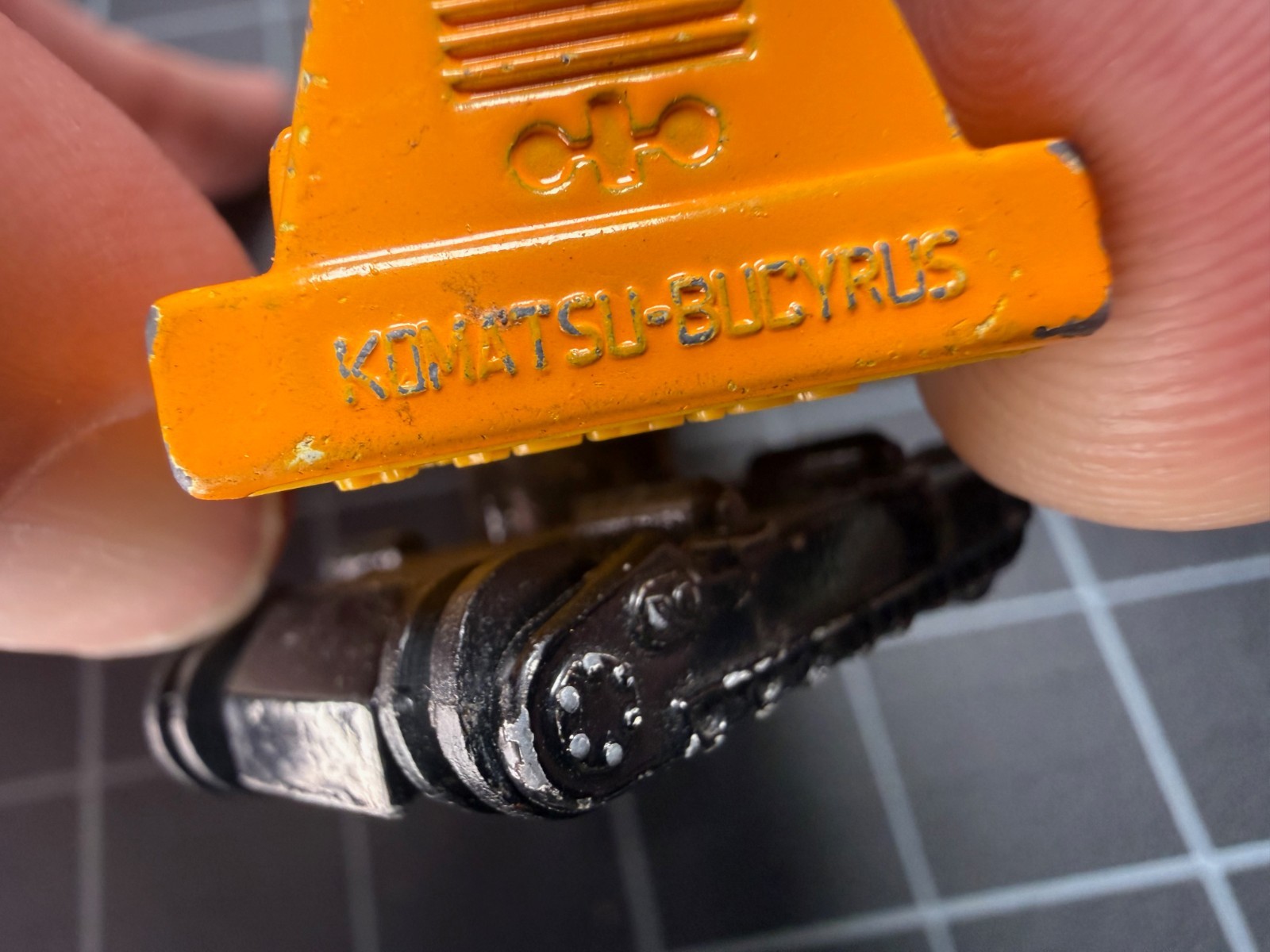 Vintage Tomica Komatsu-Bucyrus Excavator No.9 – Made in Japan – 1/103 Scale