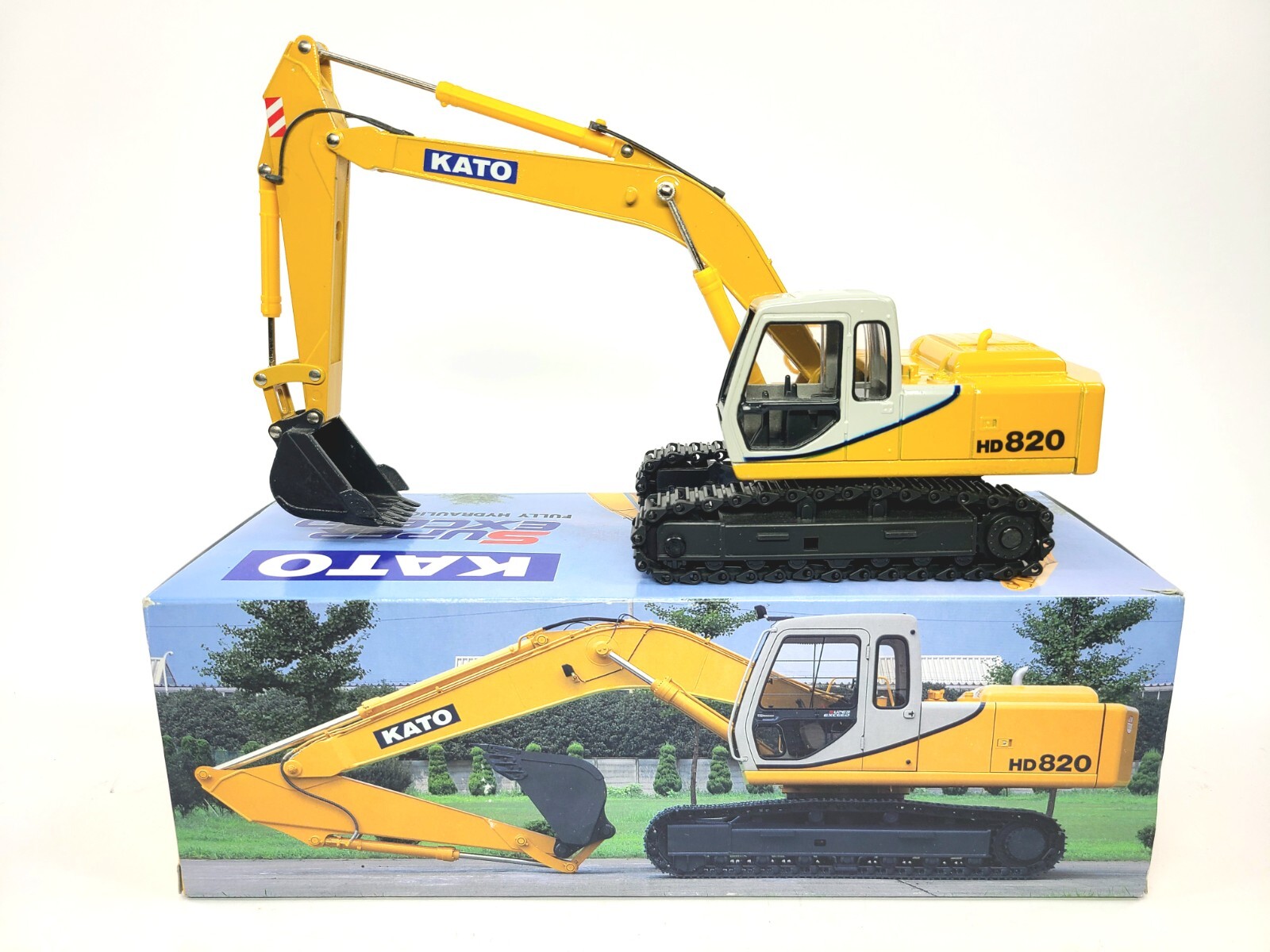 Kato HD820 Excavator – Goodswave 1:43 Scale Diecast Model #90850 New
