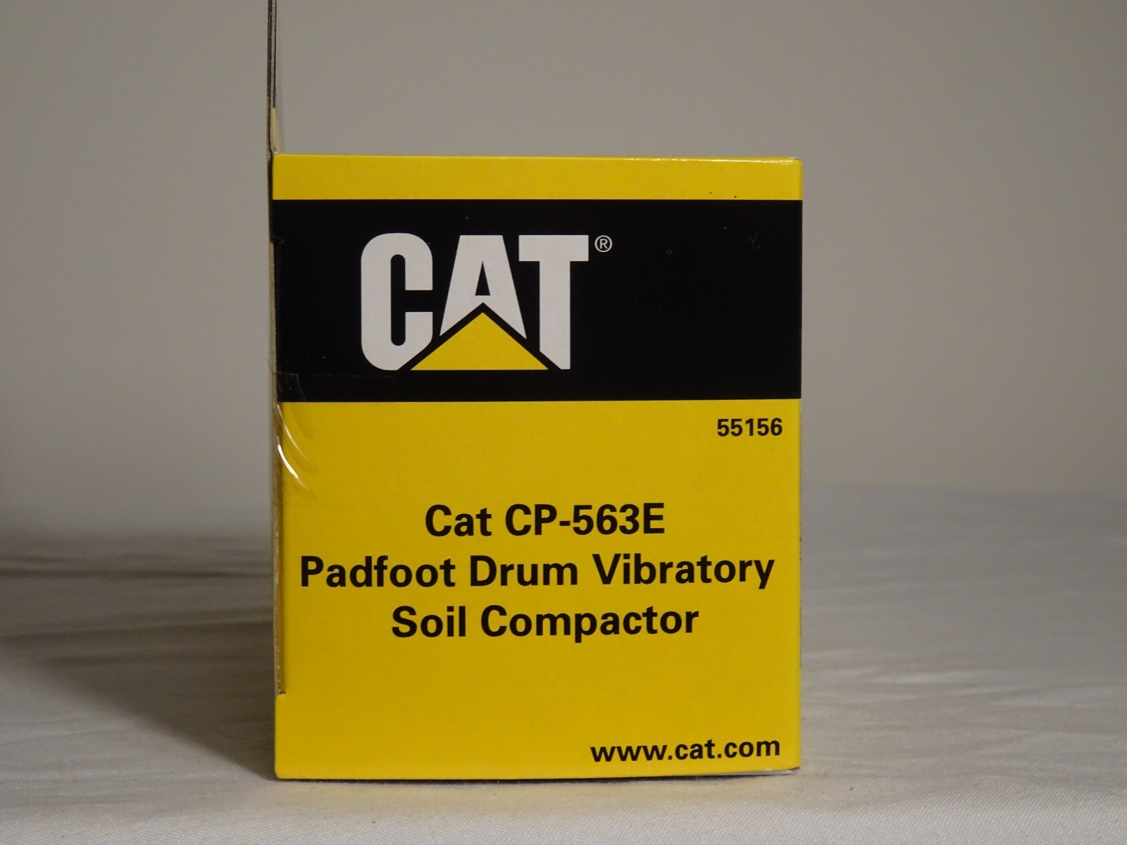 Norscot DieCast CAT CS-563E Pad foot Drum Vibratory Soil Compactor 1:87 NIB