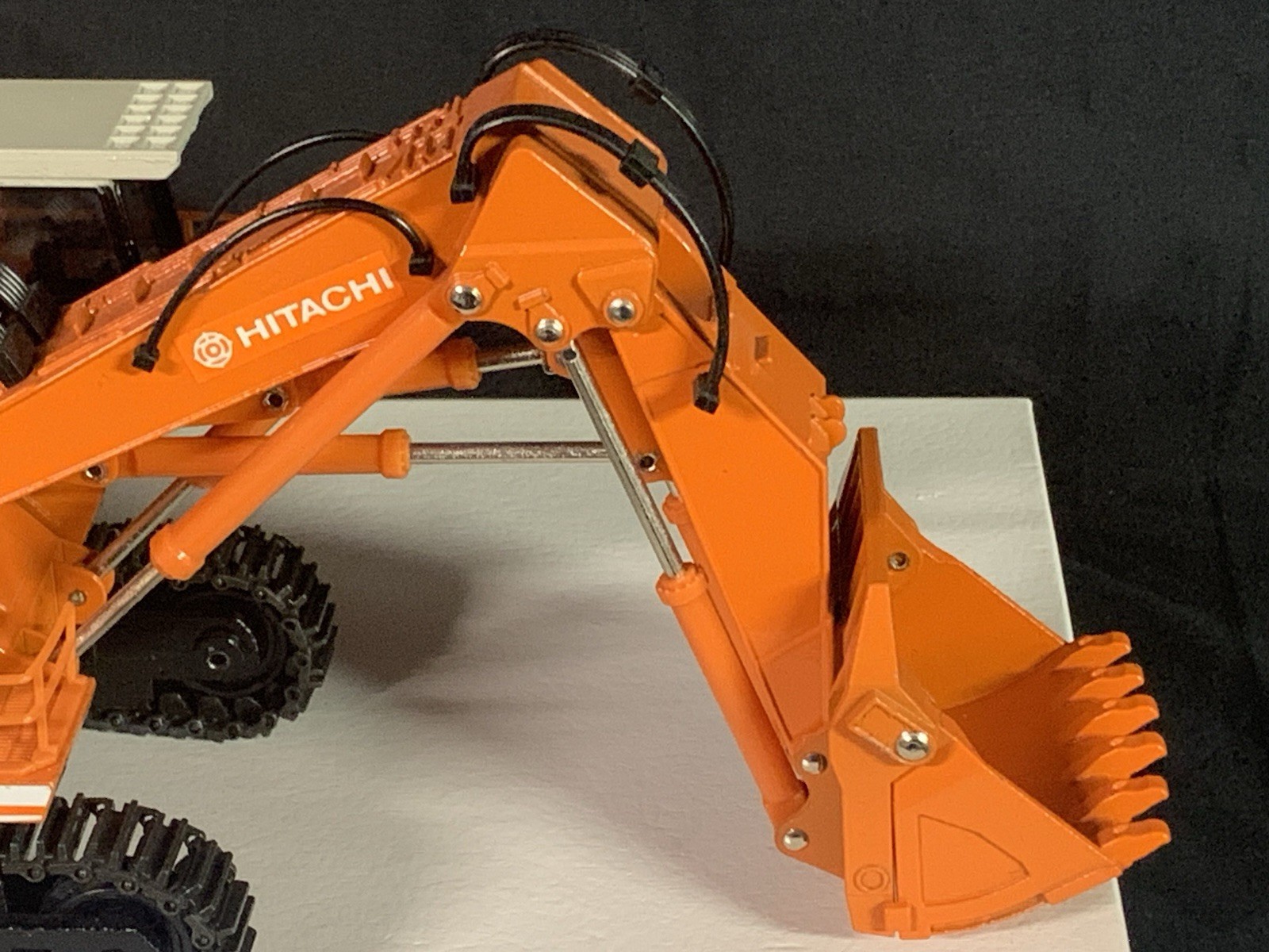 Shinsei Hitachi EX1800 1/60 Diecast Giant Excavator Mining Shovel w/Box