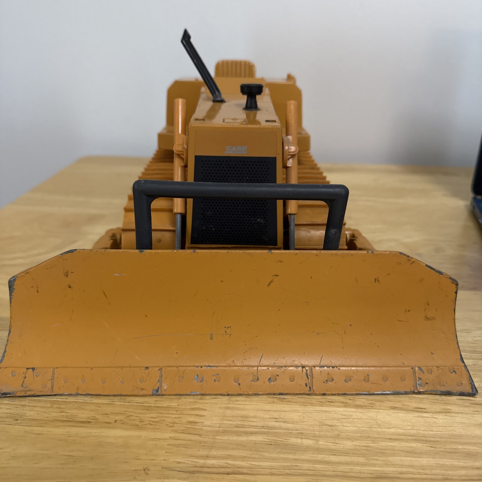 Ertl Case 850G Long Track Diecast Dozer 1:16 Moveable Tracks Adjustable Blade