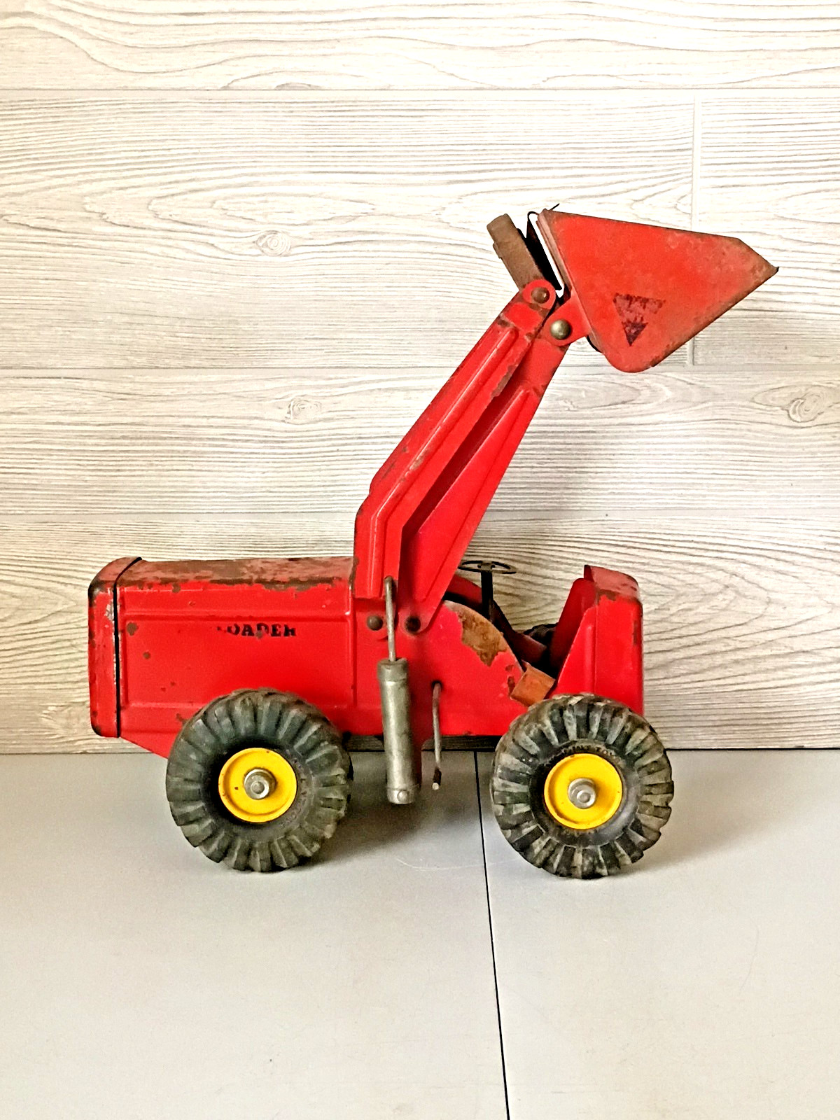 Vintage NYLINT Red Pressed Steel HOUGH Payloader Front End Loader Tractor Toy