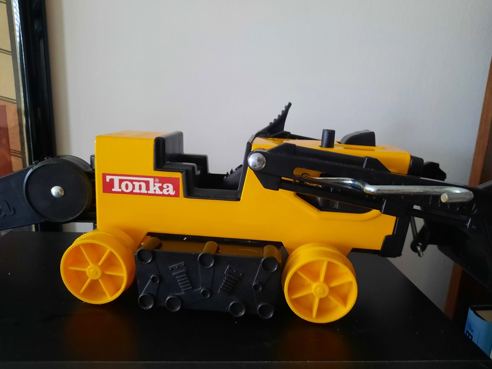 Tonka Excavator 2012 Metal and Plastic As-Is Condition See Photos