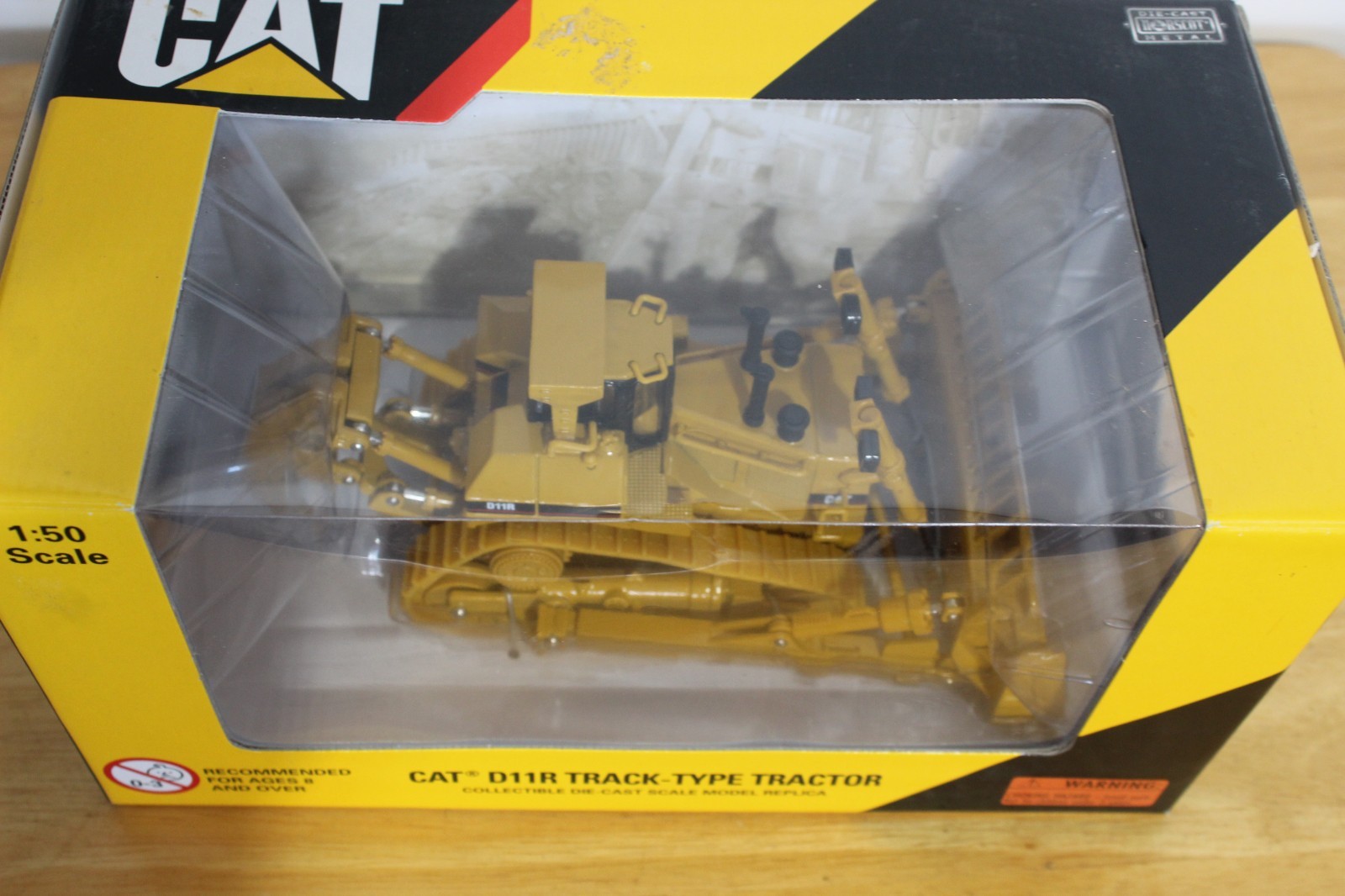 Caterpillar CAT Diecast D11R Dozer w/ Ripper 1:50 Scale Norscot Group