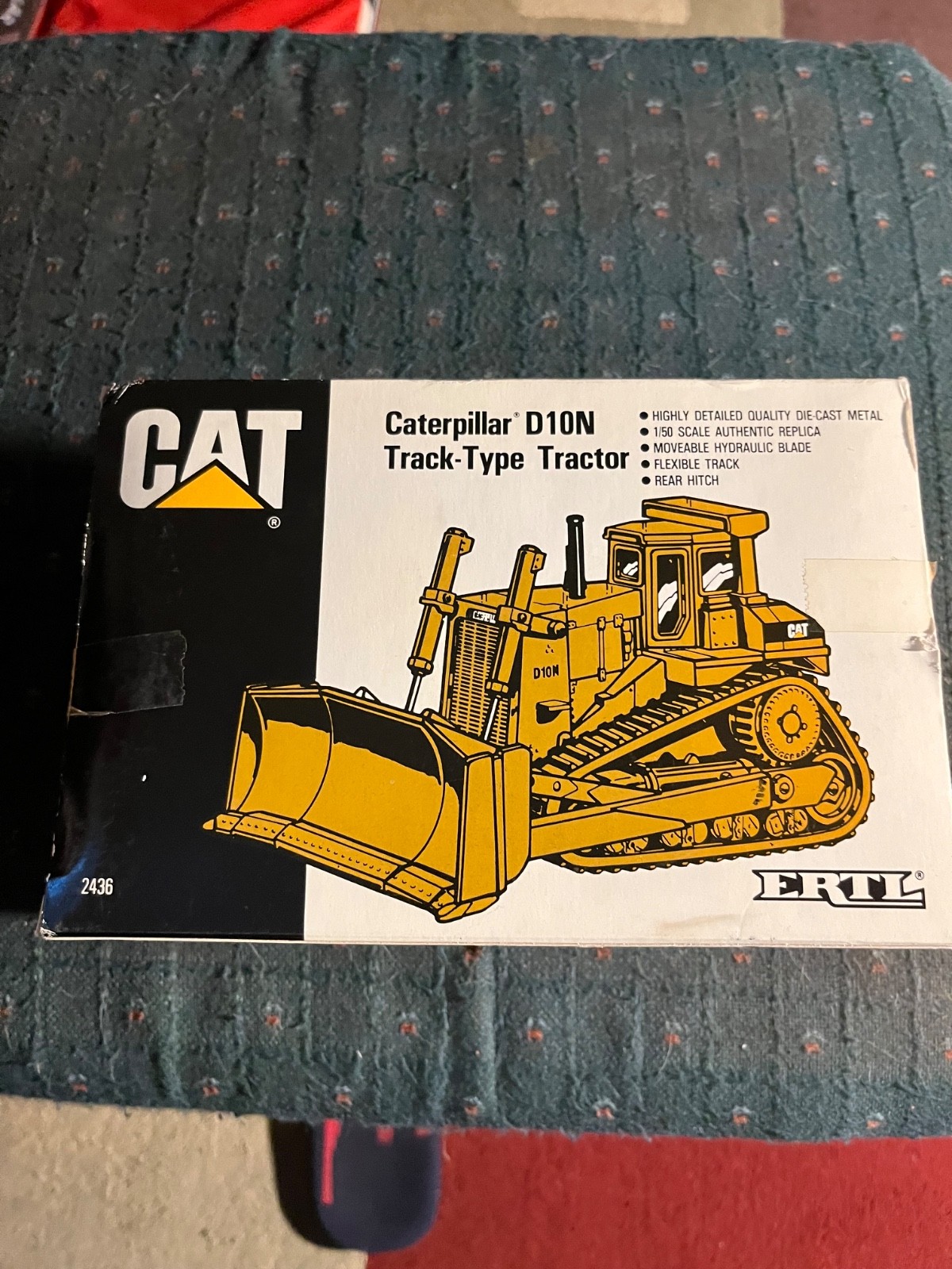 1992 ERTL CAT CATERPILLAR D10N 1/50 SCALE DIECAST TRACK TYPE TRACTOR OPEN BOX