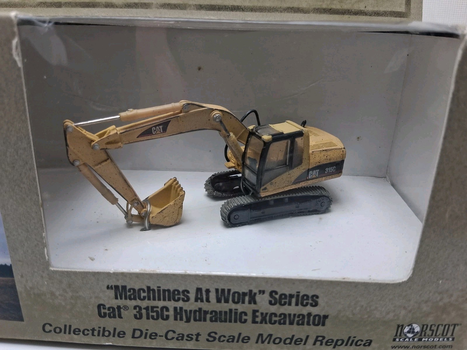 1/87 CAT Caterpillar 320D Hyd. Excavator High Line Series Diecast Masters 85262