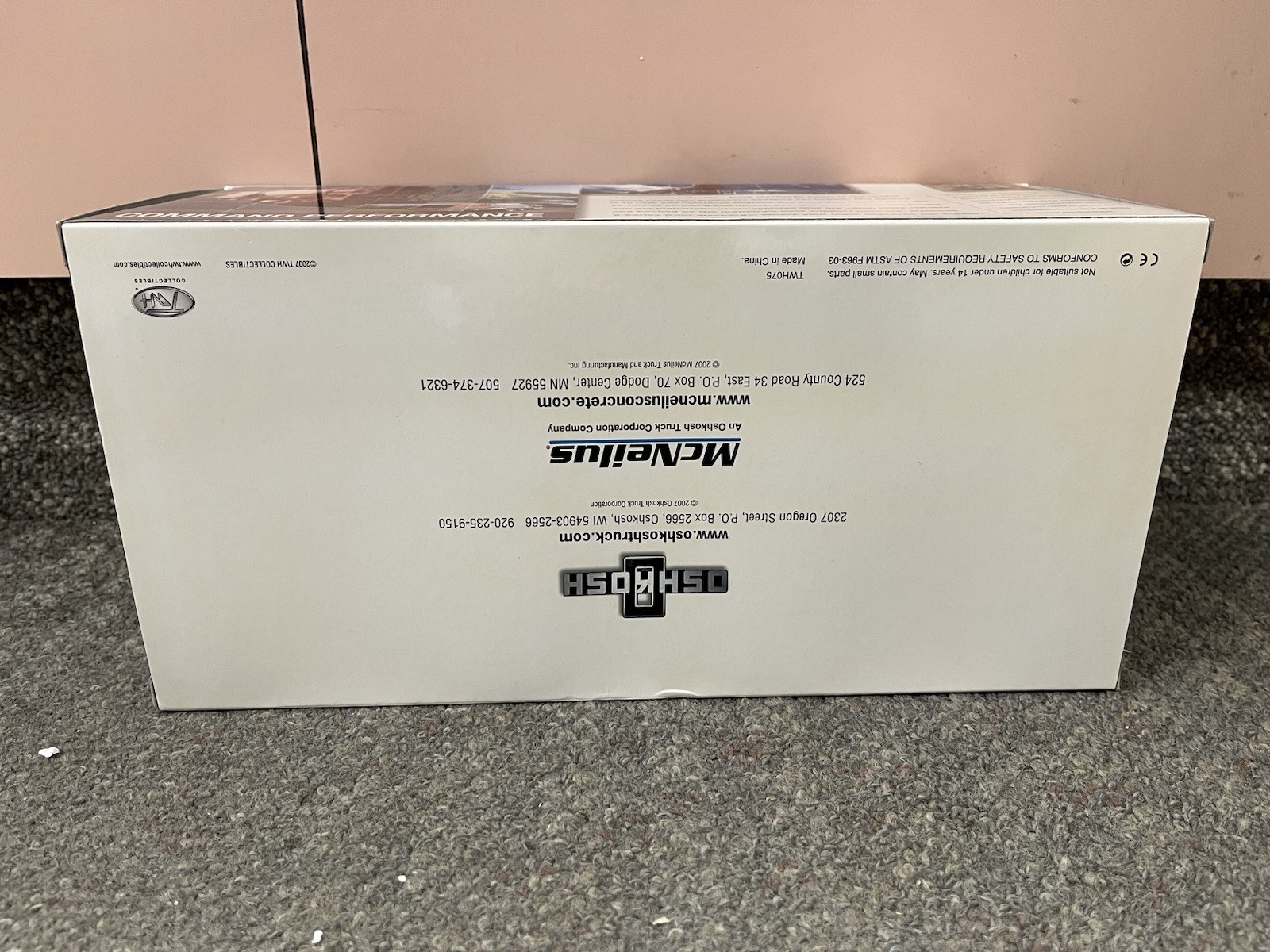 * TWH #TWH075/01063 1/50 WHITE OSHKOSH S-SERIES FRONT DISCHARGE MIXER *ST