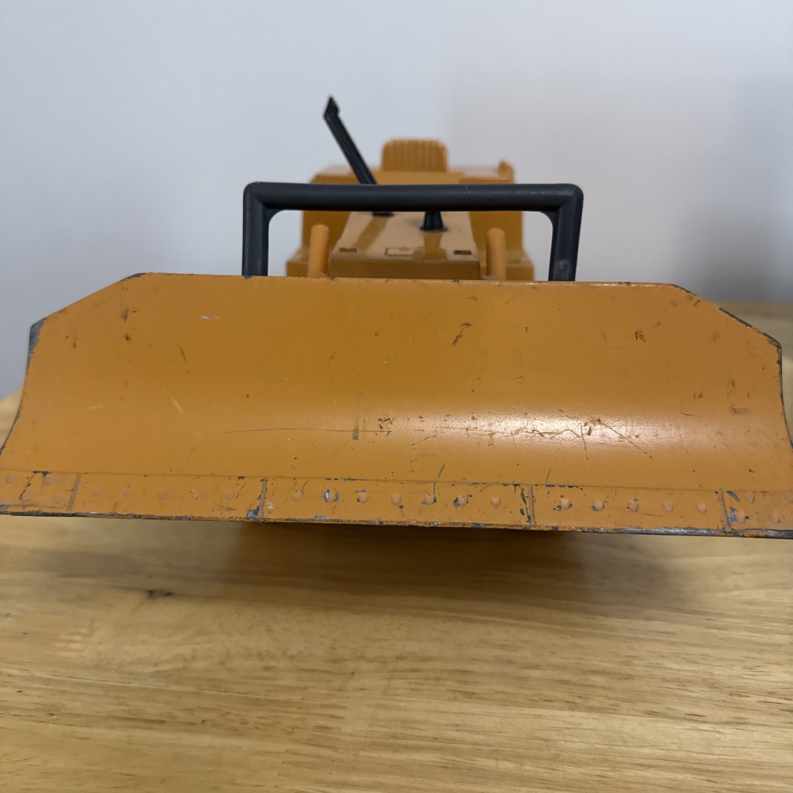 Ertl Case 850G Long Track Diecast Dozer 1:16 Moveable Tracks Adjustable Blade